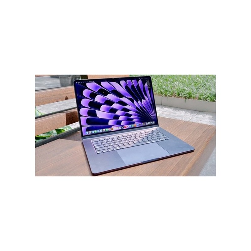 Apple MacBook Air 15.3 Polegadas Chip M3 16GB RAM 512GB SSD